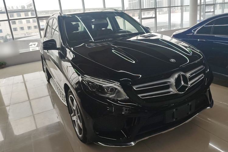 Used Mercedes-Benz GLE 2016 GLE 400 4MATIC Front Right 45 Deg