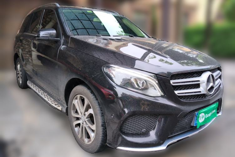 Used Mercedes-Benz GLE 2016 GLE 300 d 4MATIC Front Right 45 Deg