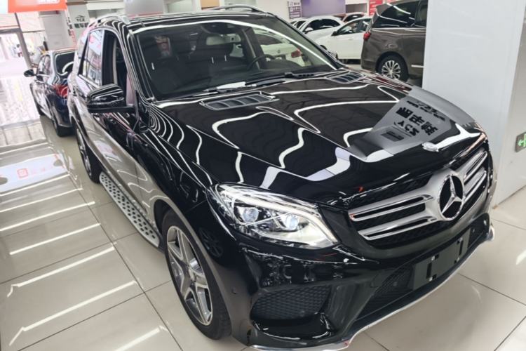 Used Mercedes-Benz GLE 2016 GLE 400 4MATIC Front Right 45 Deg