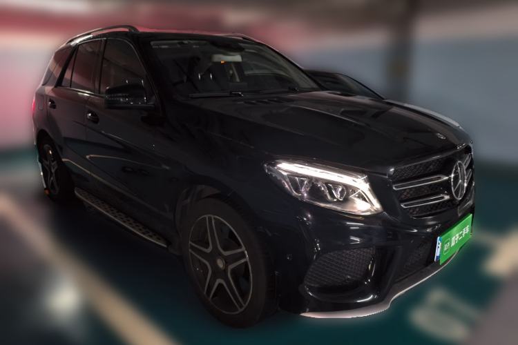 Used Mercedes-Benz GLE 2016 GLE 450 AMG 4MATIC Front Right 45 Deg