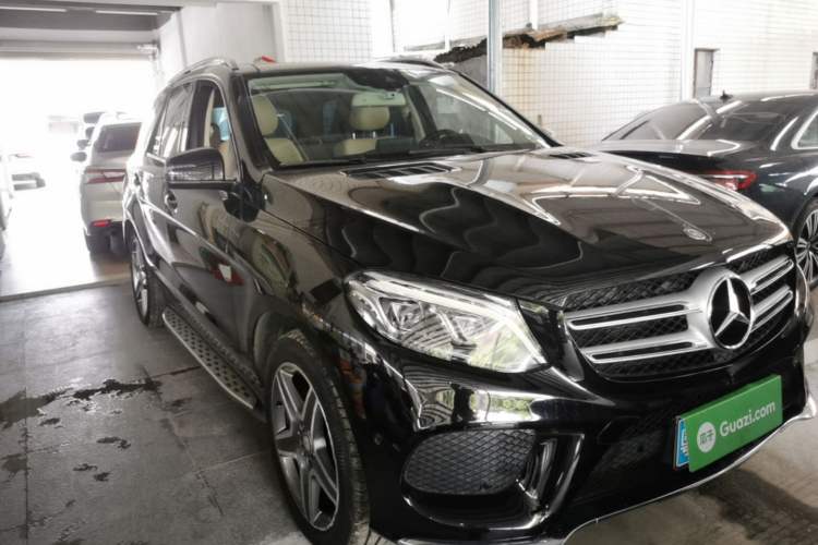 Used Mercedes-Benz GLE 2016 GLE 400 4MATIC Front Right 45 Deg