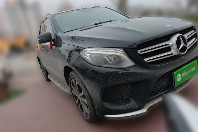 Used Mercedes-Benz GLE 2016 GLE 320 4MATIC Dynamic Edition Front Right 45 Deg
