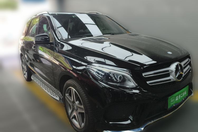 Used Mercedes-Benz GLE 2016 GLE 400 4MATIC Front Right 45 Deg