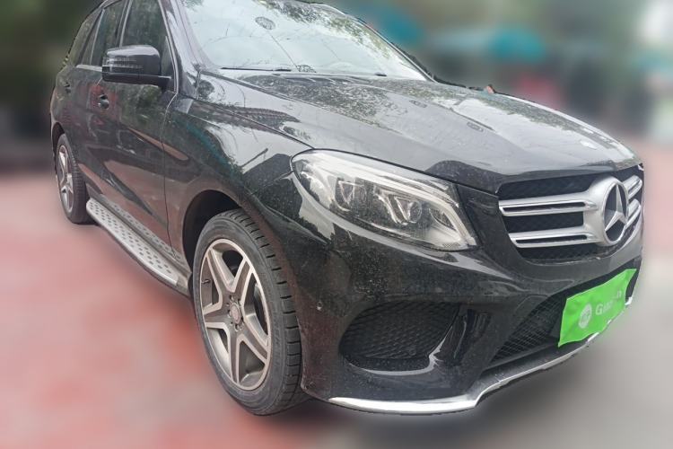Used Mercedes-Benz GLE 2016 GLE 400 4MATIC Front Right 45 Deg