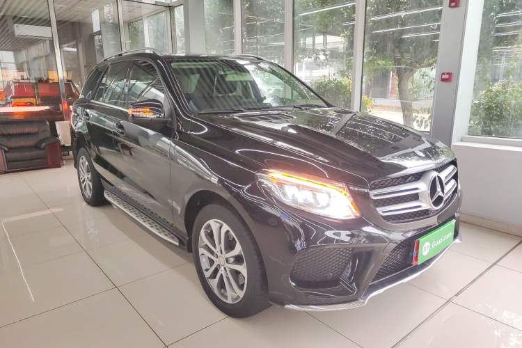 Used Mercedes-Benz GLE 2016 GLE 320 4MATIC Dynamic Edition Front Right 45 Deg