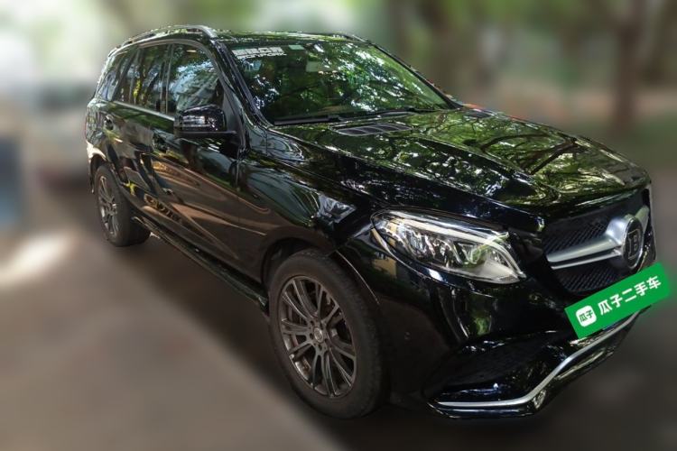 Used Mercedes-Benz GLE  Front Right 45 Deg
