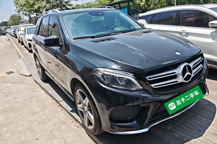 Used Mercedes-Benz GLE 2016 GLE 400 4MATIC Front Right 45 Deg