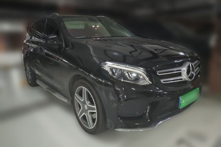 Used Mercedes-Benz GLE 2016 GLE 400 4MATIC Front Right 45 Deg