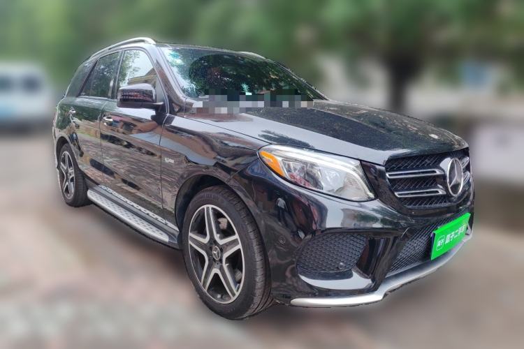 Used Mercedes-Benz GLE  Front Right 45 Deg