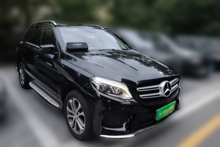 Used Mercedes-Benz GLE 2016 GLE 320 4MATIC Dynamic Edition Front Right 45 Deg