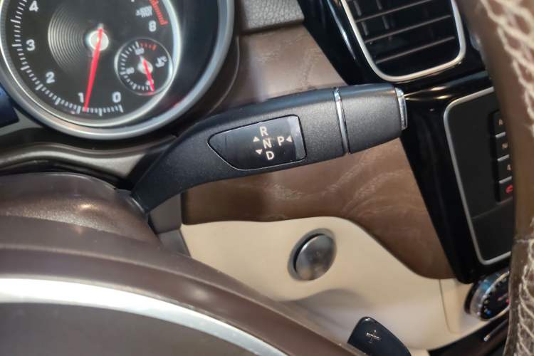 Used Mercedes-Benz GLE 2016 GLE 320 4MATIC Dynamic Edition Gear Lever