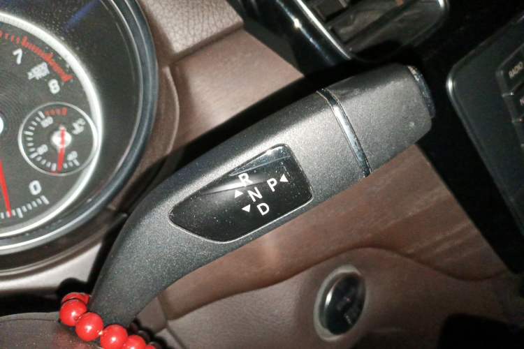 Used Mercedes-Benz GLE 2016 GLE 320 4MATIC Luxury Model Gear Lever