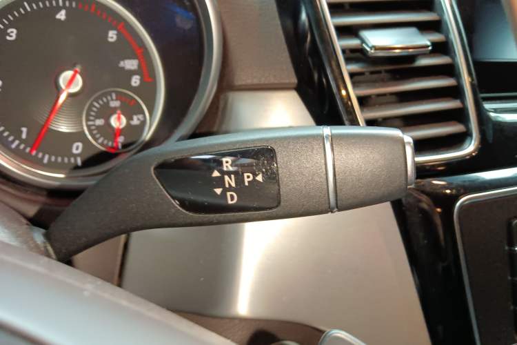 Used Mercedes-Benz GLE 2016 GLE 300 d 4MATIC Gear Lever
