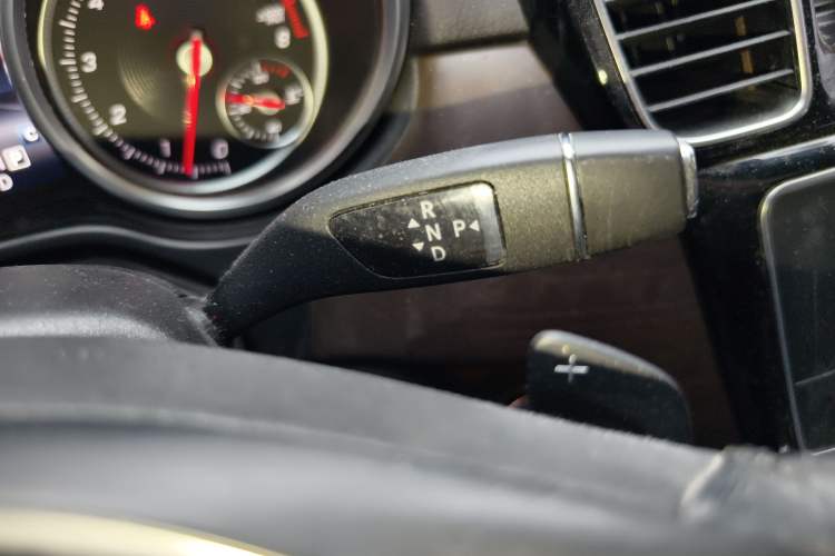 Used Mercedes-Benz GLE 2016 GLE 320 4MATIC Dynamic Edition Gear Lever