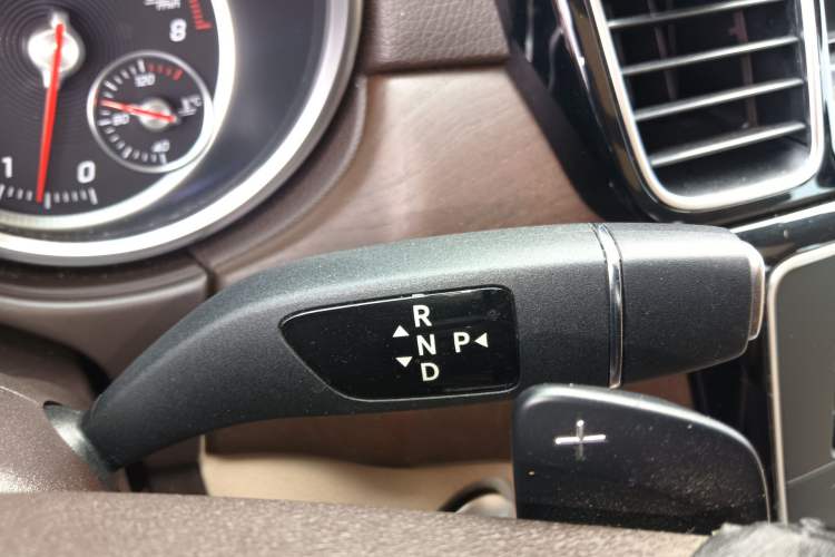 Used Mercedes-Benz GLE 2016 GLE 320 4MATIC Dynamic Edition Gear Lever