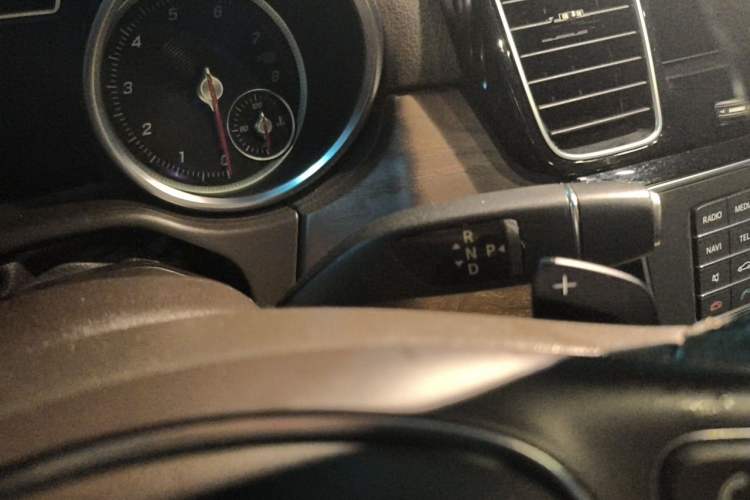 Used Mercedes-Benz GLE 2016 GLE 320 4MATIC Dynamic Edition Gear Lever