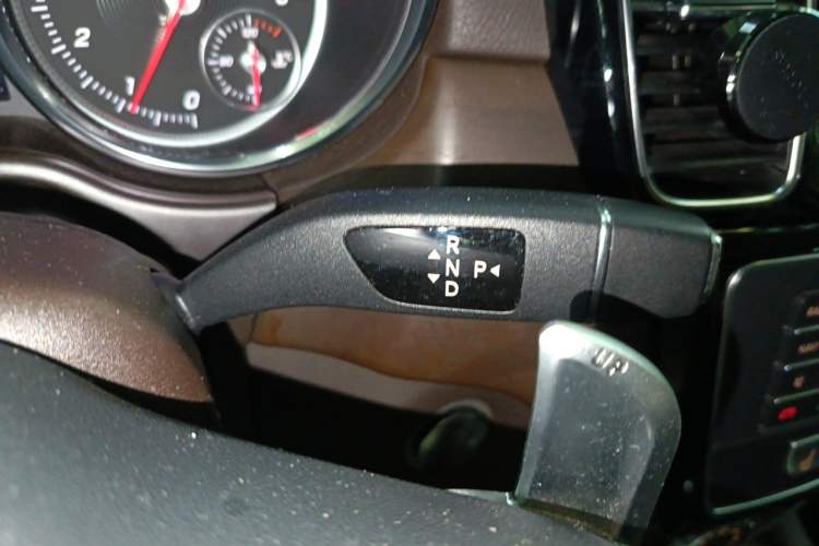 Used Mercedes-Benz GLE  Gear Lever