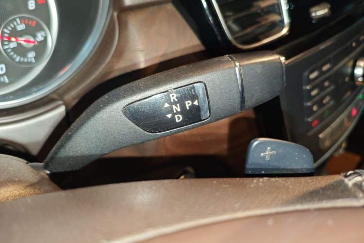 Used Mercedes-Benz GLE 2016 GLE 320 4MATIC Luxury Model Gear Lever