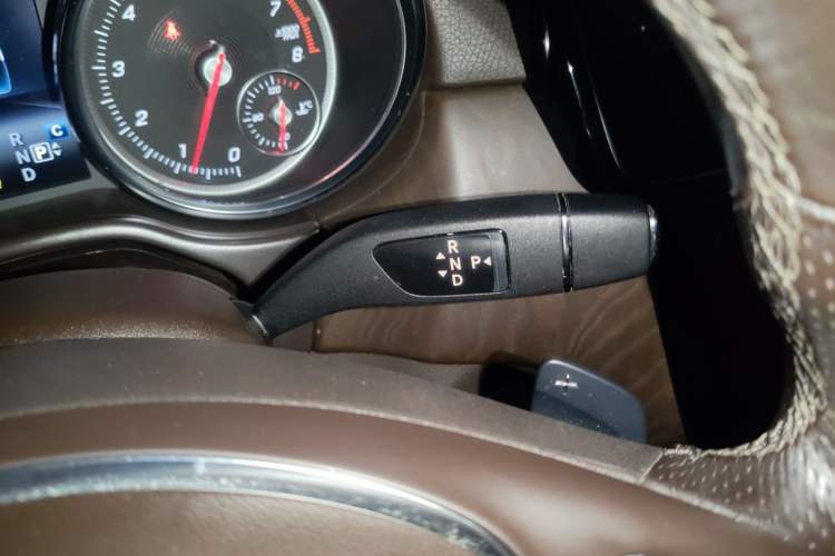 Used Mercedes-Benz GLE 2016 GLE 320 4MATIC Dynamic Edition Gear Lever