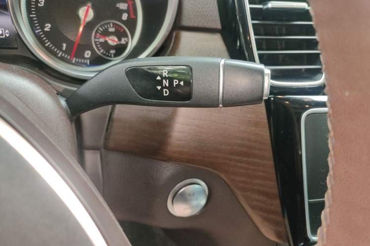 Used Mercedes-Benz GLE 2016 GLE 320 4MATIC Dynamic Edition Gear Lever