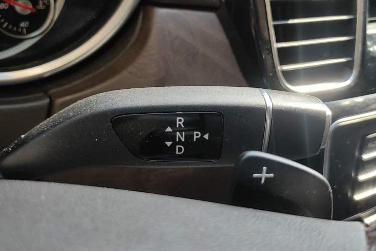 Used Mercedes-Benz GLE 2016 GLE 320 4MATIC Dynamic Edition Gear Lever