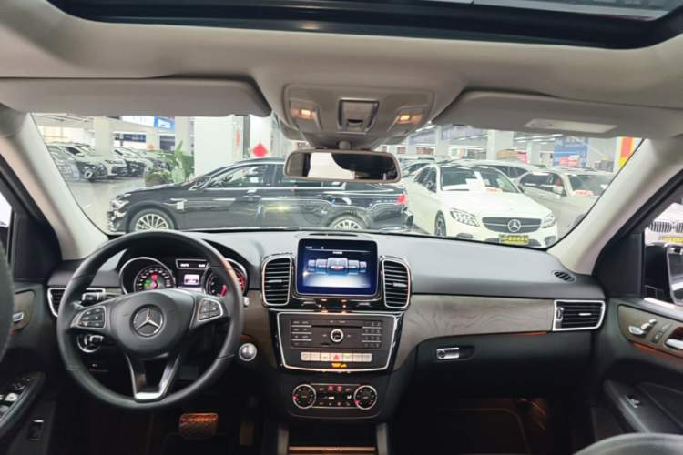 Used Mercedes-Benz GLE 2016 GLE 400 4MATIC Headliner
