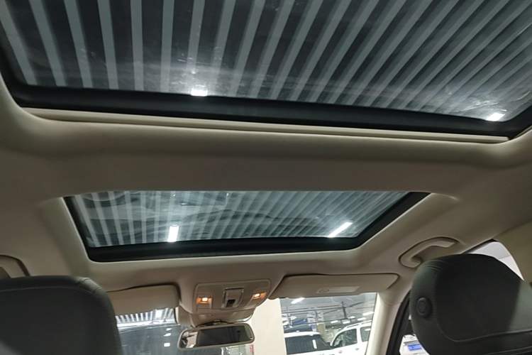 Used Mercedes-Benz GLE 2016 GLE 320 4MATIC Dynamic Edition Headliner