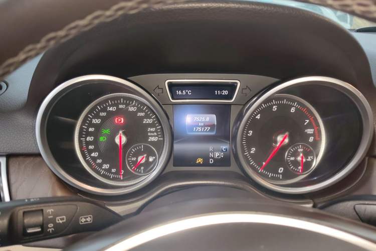 Used Mercedes-Benz GLE 2016 GLE 320 4MATIC Dynamic Edition Instrument Cluster