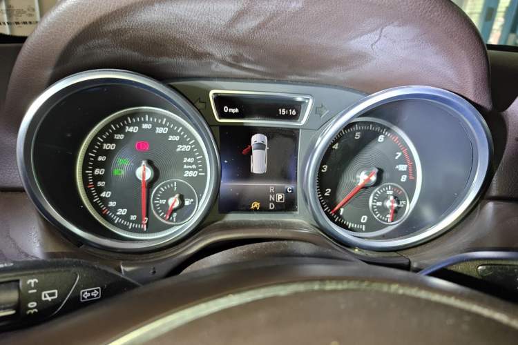 Used Mercedes-Benz GLE 2016 GLE 320 4MATIC Dynamic Edition Instrument Cluster