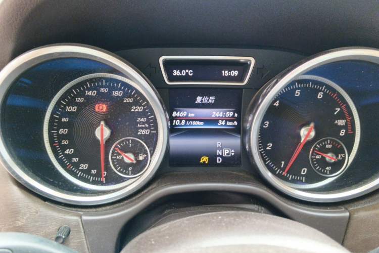 Used Mercedes-Benz GLE 2016 GLE 320 4MATIC Dynamic Edition Instrument Cluster