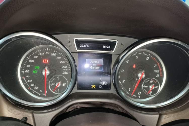 Used Mercedes-Benz GLE 2016 GLE 320 4MATIC Dynamic Edition Instrument Cluster