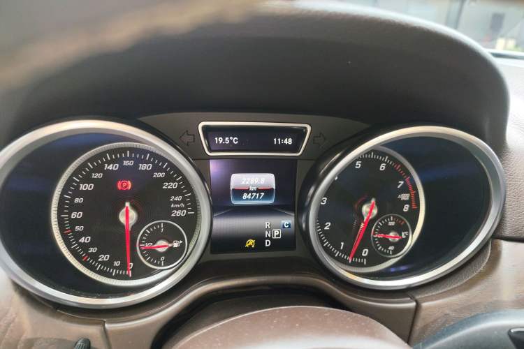 Used Mercedes-Benz GLE 2016 GLE 320 4MATIC Luxury Model Instrument Cluster