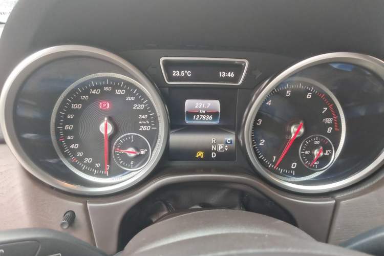 Used Mercedes-Benz GLE 2016 GLE 320 4MATIC Luxury Model Instrument Cluster