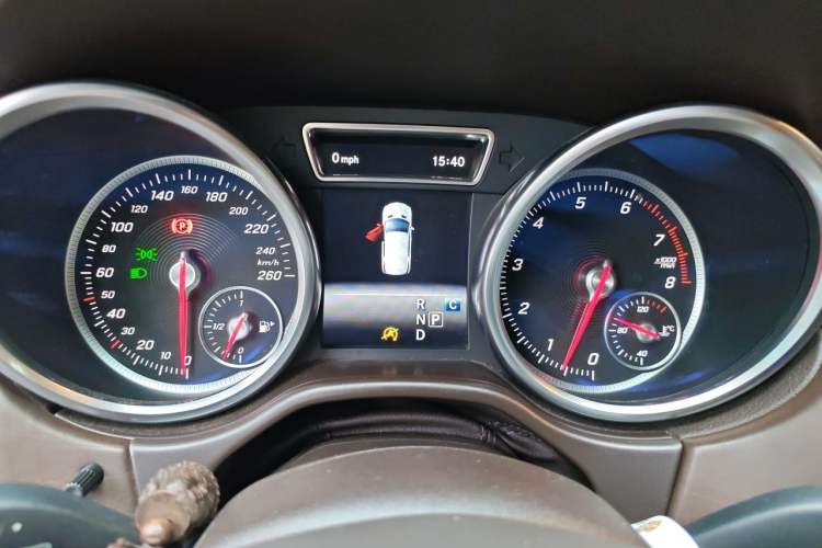 Used Mercedes-Benz GLE 2016 GLE 320 4MATIC Luxury Model Instrument Cluster