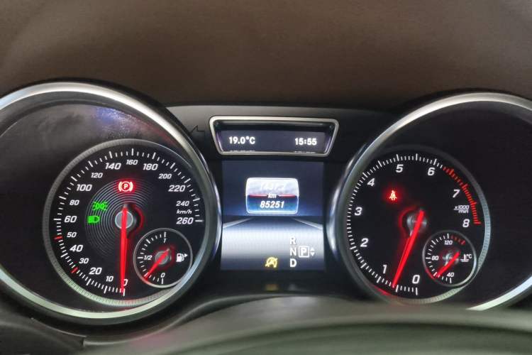 Used Mercedes-Benz GLE 2016 GLE 400 4MATIC Instrument Cluster