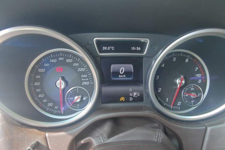 Used Mercedes-Benz GLE 2016 GLE 320 4MATIC Luxury Model Instrument Cluster