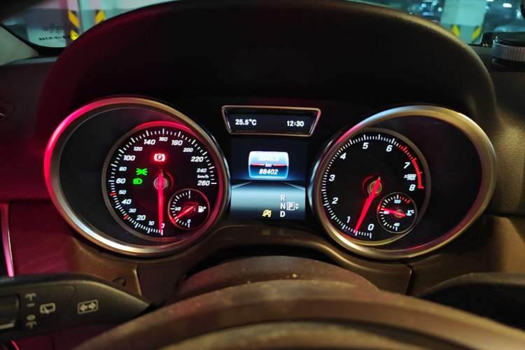 Used Mercedes-Benz GLE 2016 GLE 320 4MATIC Dynamic Edition Instrument Cluster