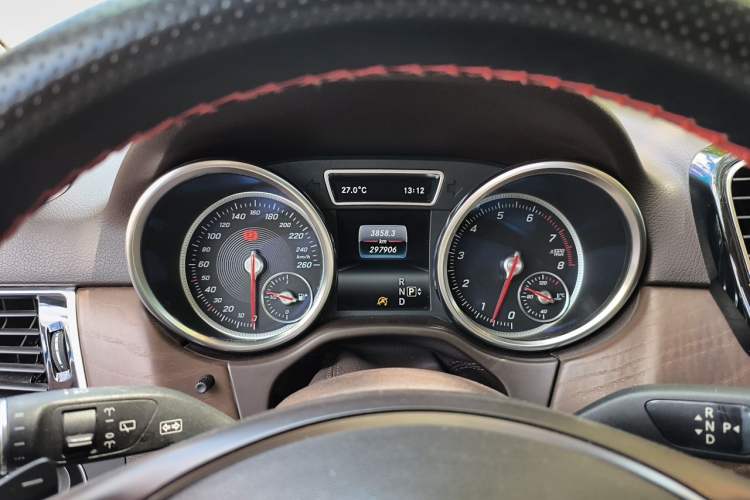 Used Mercedes-Benz GLE 2016 GLE 320 4MATIC Luxury Model Instrument Cluster