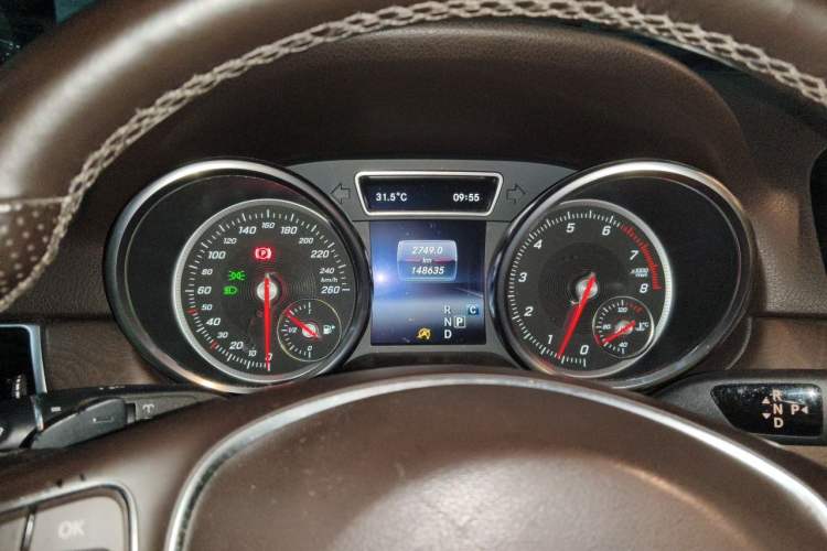 Used Mercedes-Benz GLE 2016 GLE 320 4MATIC Luxury Model Instrument Cluster