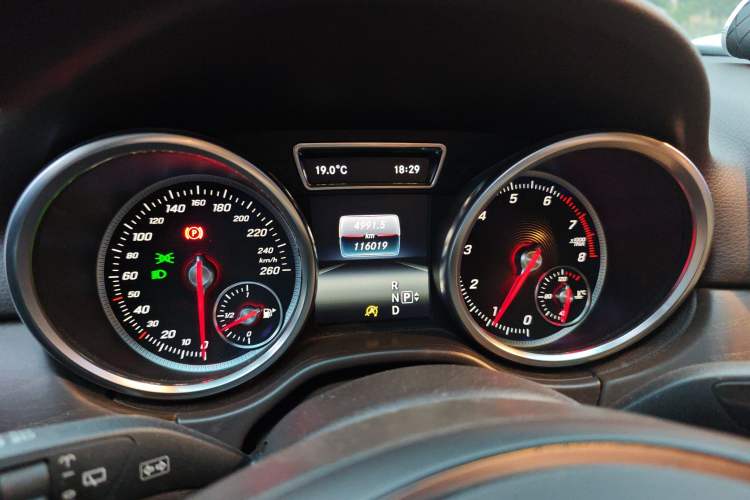 Used Mercedes-Benz GLE 2016 GLE 320 4MATIC Dynamic Edition Instrument Cluster