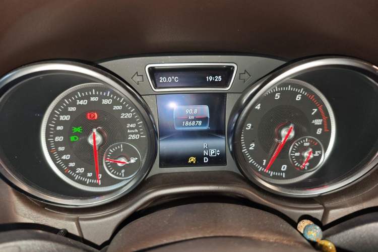 Used Mercedes-Benz GLE 2016 GLE 400 4MATIC Instrument Cluster