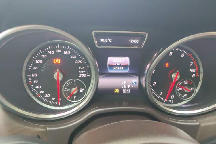 Used Mercedes-Benz GLE 2016 GLE 400 4MATIC Instrument Cluster
