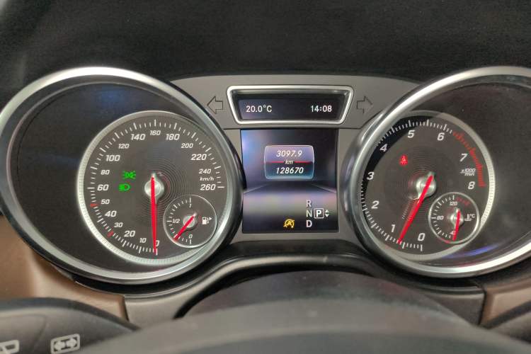 Used Mercedes-Benz GLE 2016 GLE 320 4MATIC Dynamic Edition Instrument Cluster