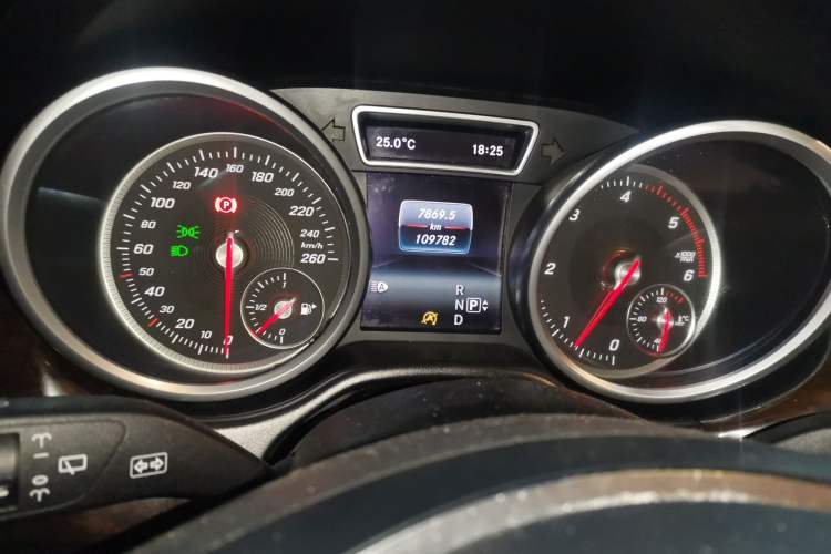 Used Mercedes-Benz GLE 2016 GLE 350 d 4MATIC Instrument Cluster