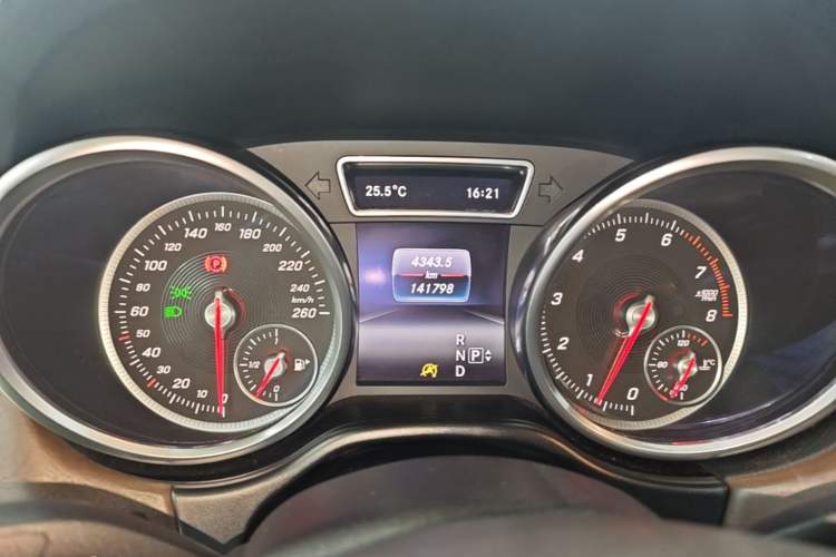 Used Mercedes-Benz GLE 2016 GLE 320 4MATIC Dynamic Edition Instrument Cluster