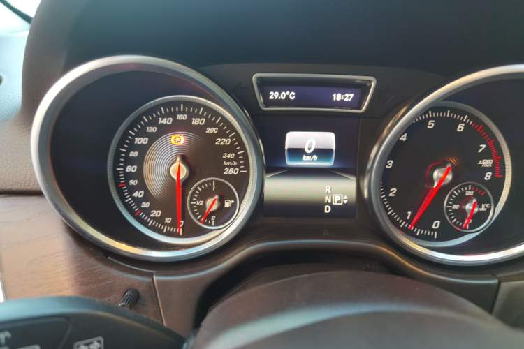 Used Mercedes-Benz GLE 2016 GLE 320 4MATIC Luxury Model Instrument Cluster