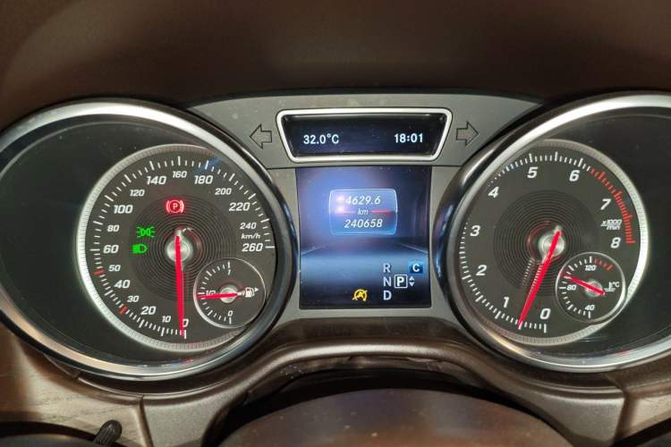 Used Mercedes-Benz GLE 2016 GLE 320 4MATIC Luxury Model Instrument Cluster