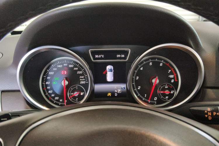 Used Mercedes-Benz GLE 2016 GLE 320 4MATIC Dynamic Edition Instrument Cluster