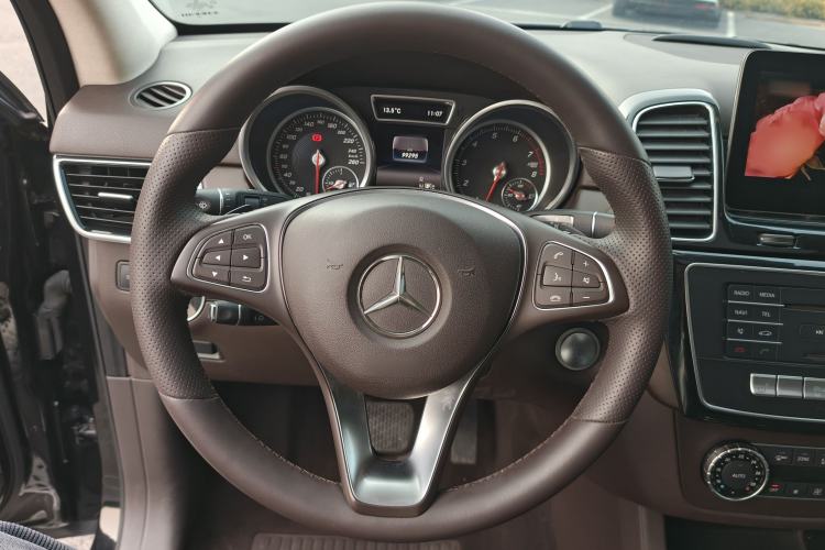 Used Mercedes-Benz GLE 2016 GLE 400 4MATIC Interior 13