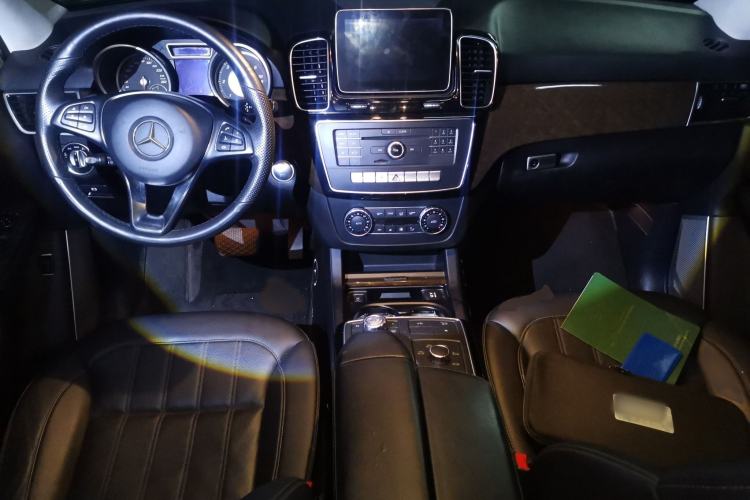 Used Mercedes-Benz GLE 2016 GLE 350 d 4MATIC Interior 2